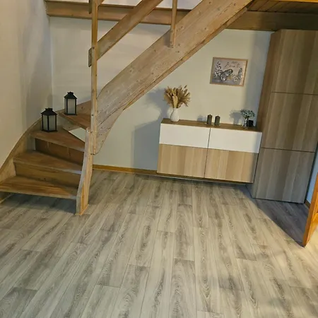 فيلة Rolige Omgivelser I Dorf *